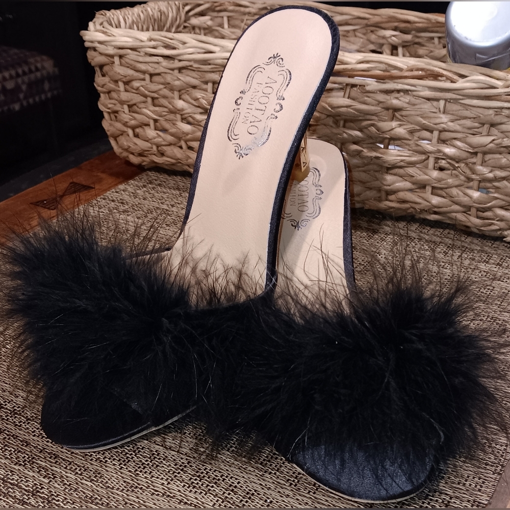 Black Fuzzy Kitten Heels Sz 7
